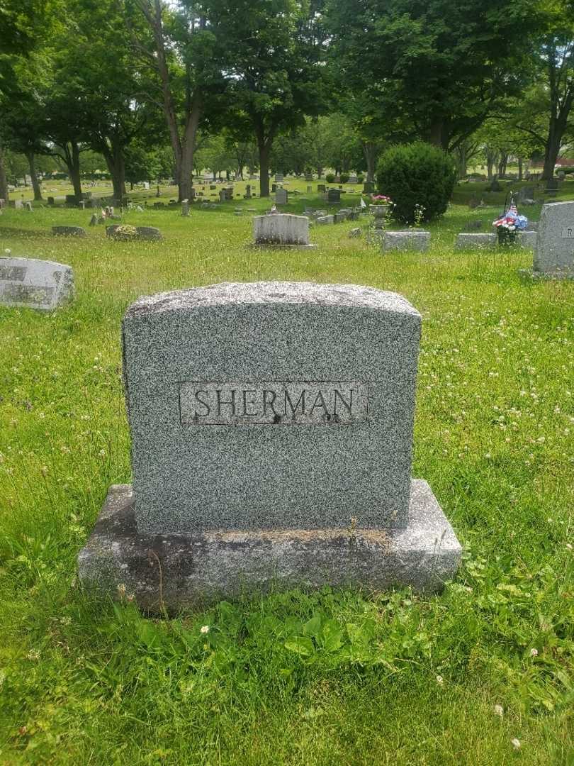 Raymond H. Sherman's grave. Photo 4