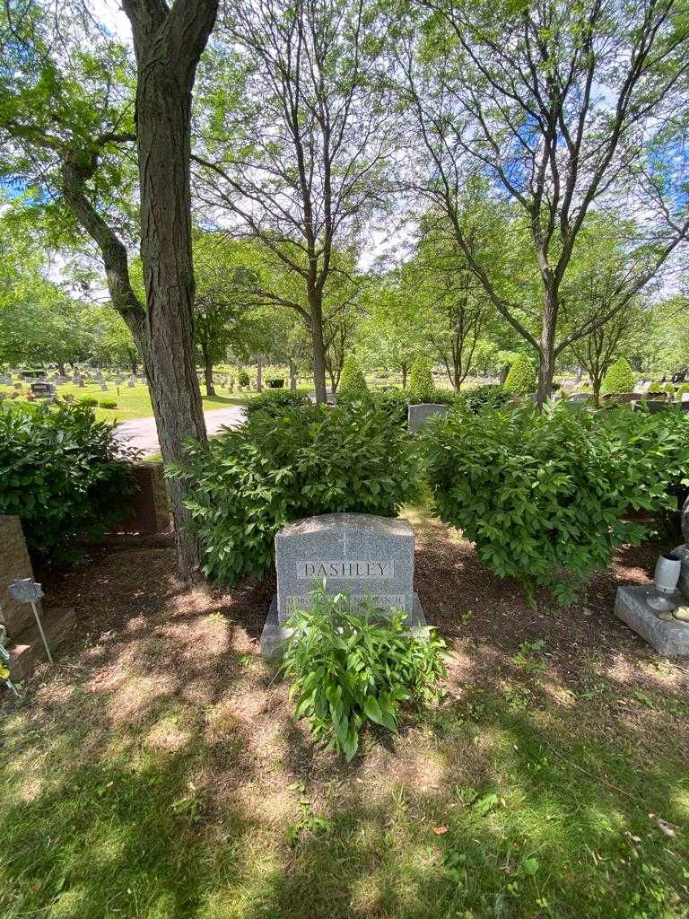 Norman H. Dashley's grave. Photo 1