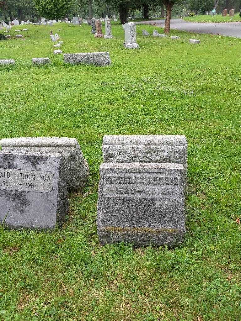 Virginia C. Castro Reissig's grave. Photo 1