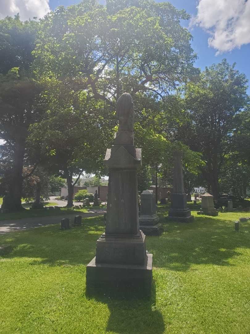 Sophia K. Stein's grave. Photo 2