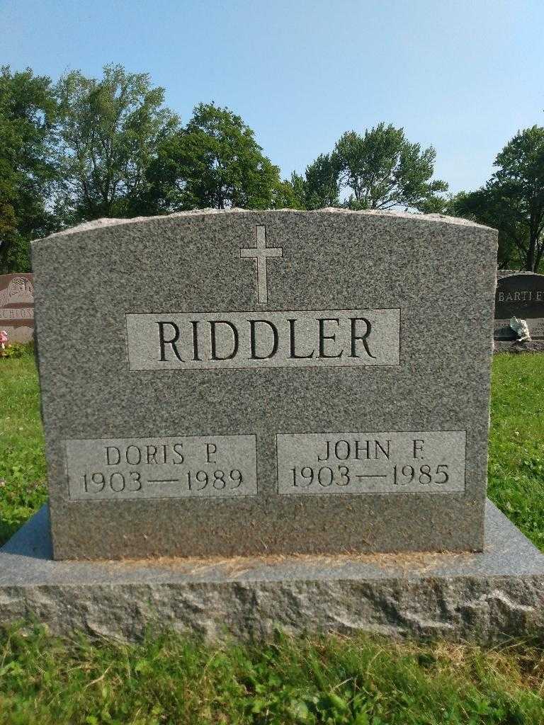 John F. Riddler's grave. Photo 3