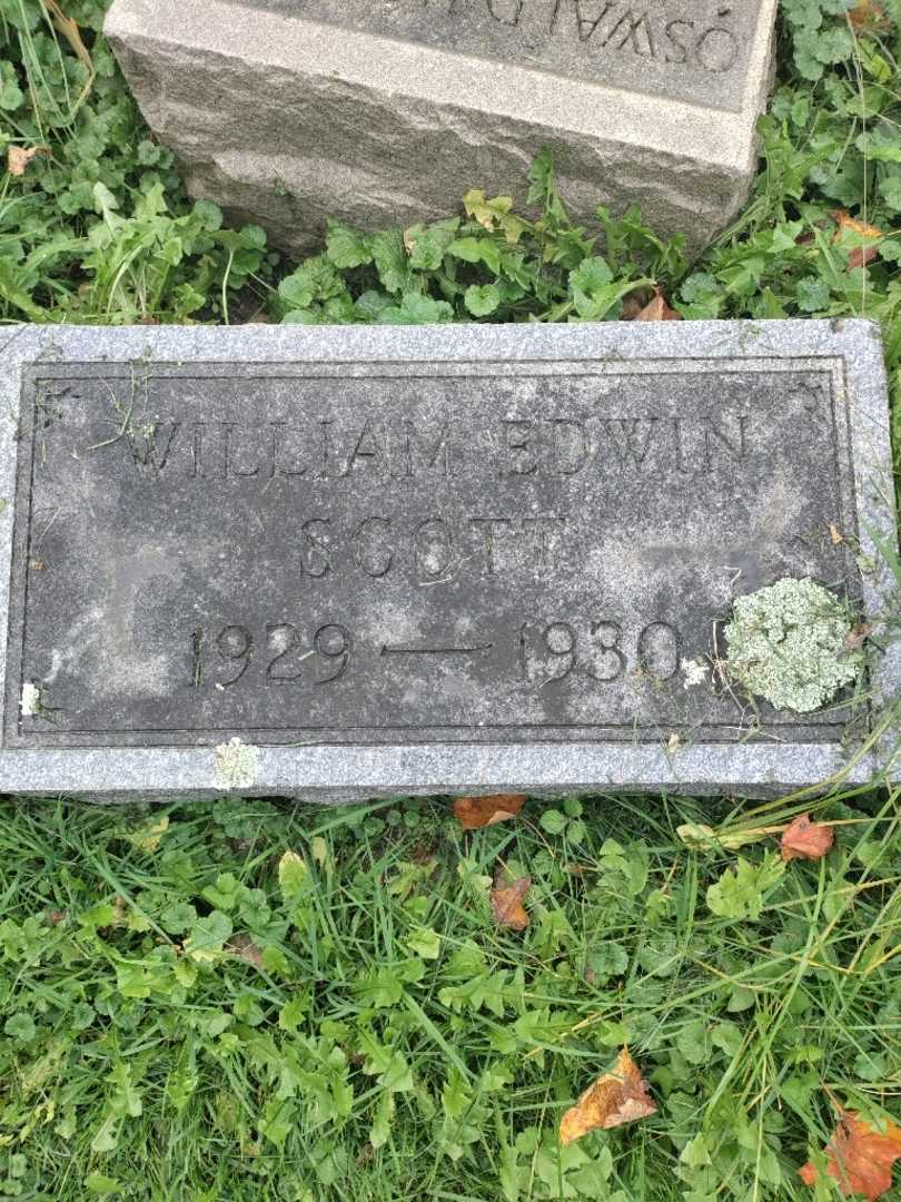 William Edwin Scott's grave. Photo 3