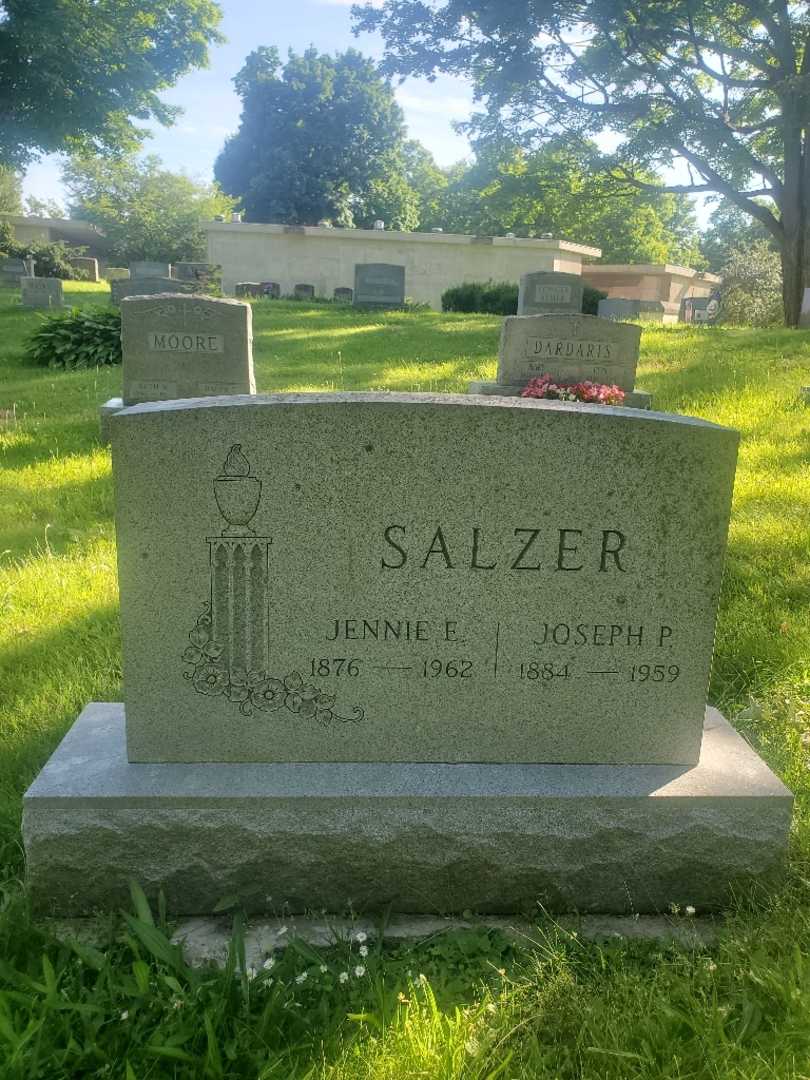 Jennie E. Salzer Scott's grave. Photo 3