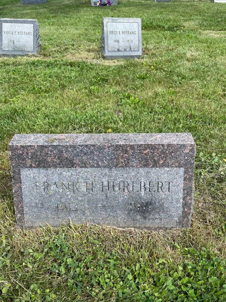 Frank H. Hurlbert's grave. Photo 3