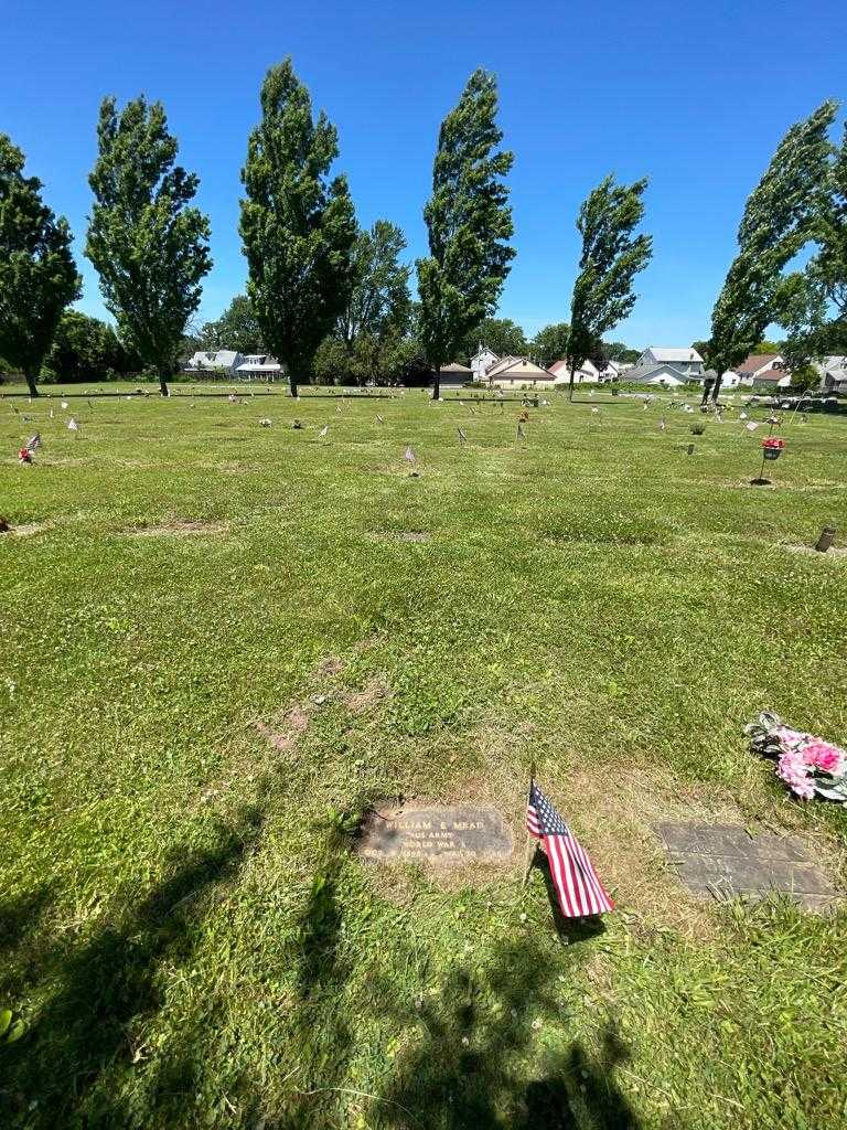 William E. Mead's grave. Photo 1