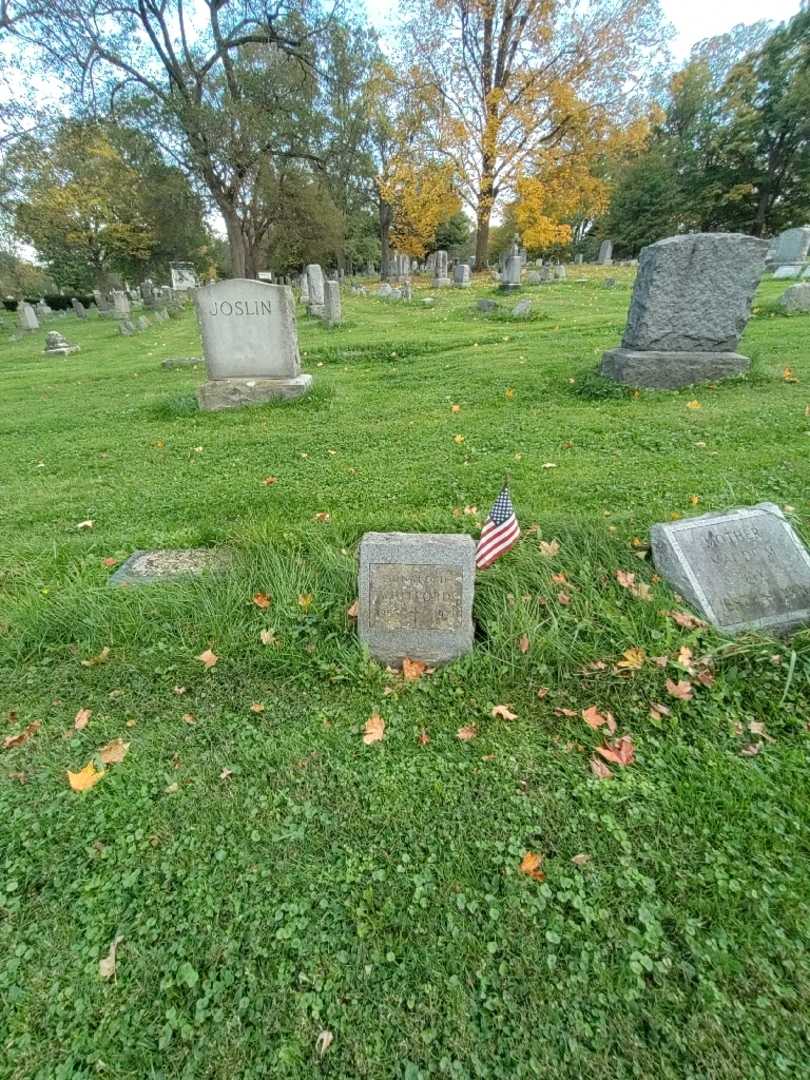 Donald David Whitford's grave. Photo 1