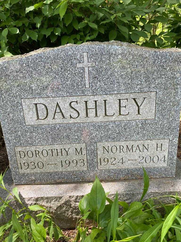 Norman H. Dashley's grave. Photo 3