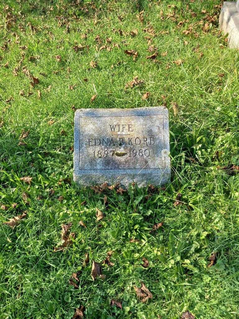 Edna B. Korb's grave. Photo 1