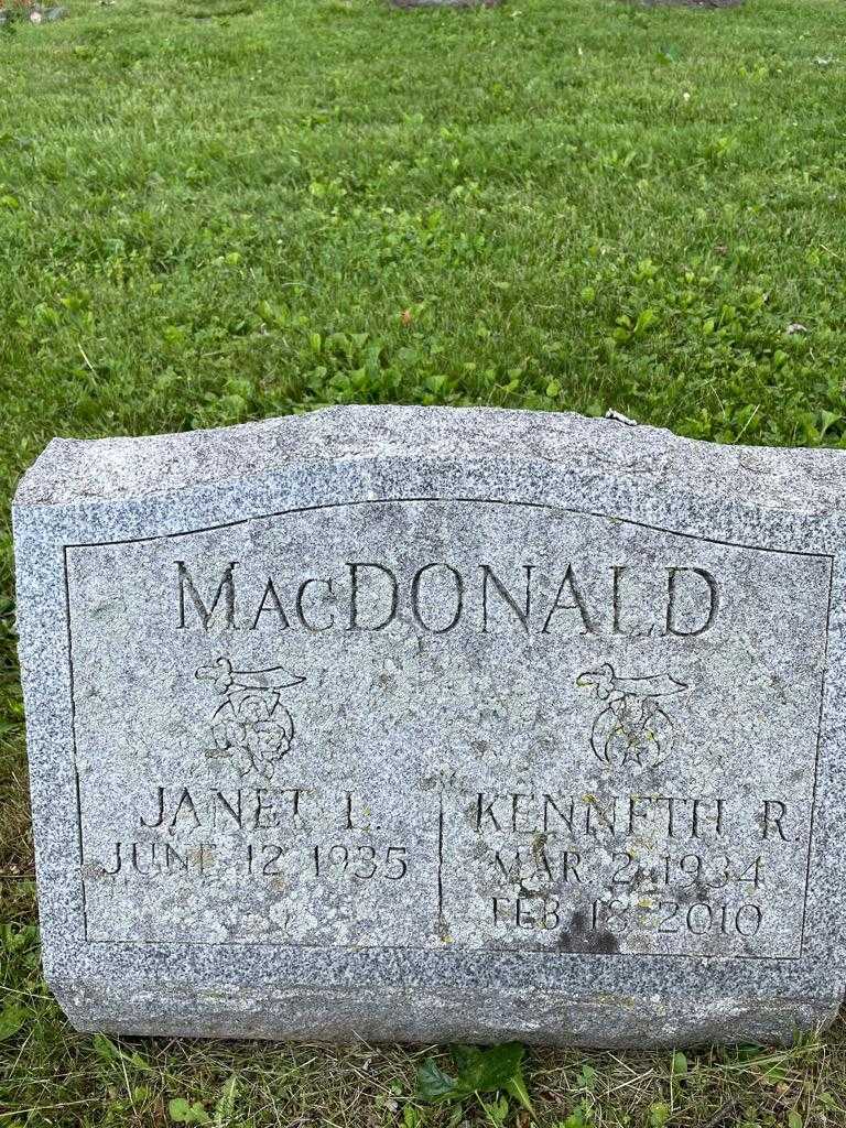 Kenneth R. Macdonald's grave. Photo 3