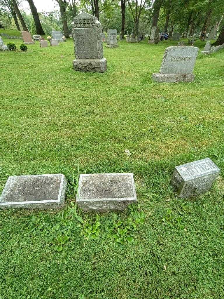 Lulu E. Jewell's grave. Photo 1