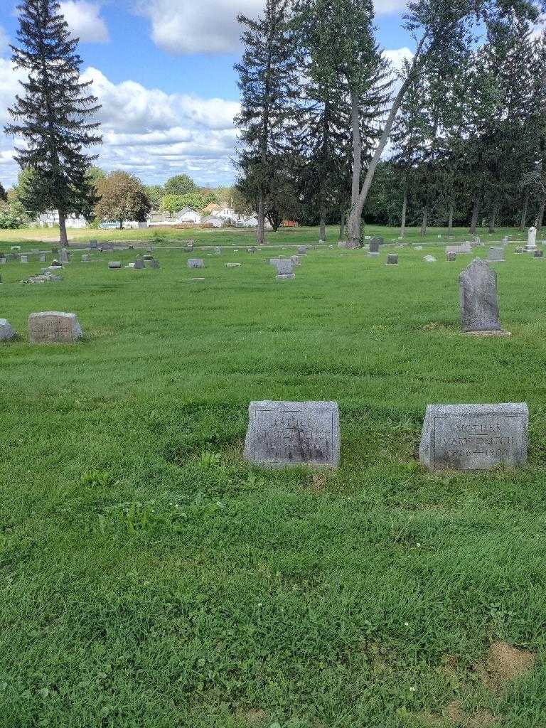 Michael Deitch's grave. Photo 1