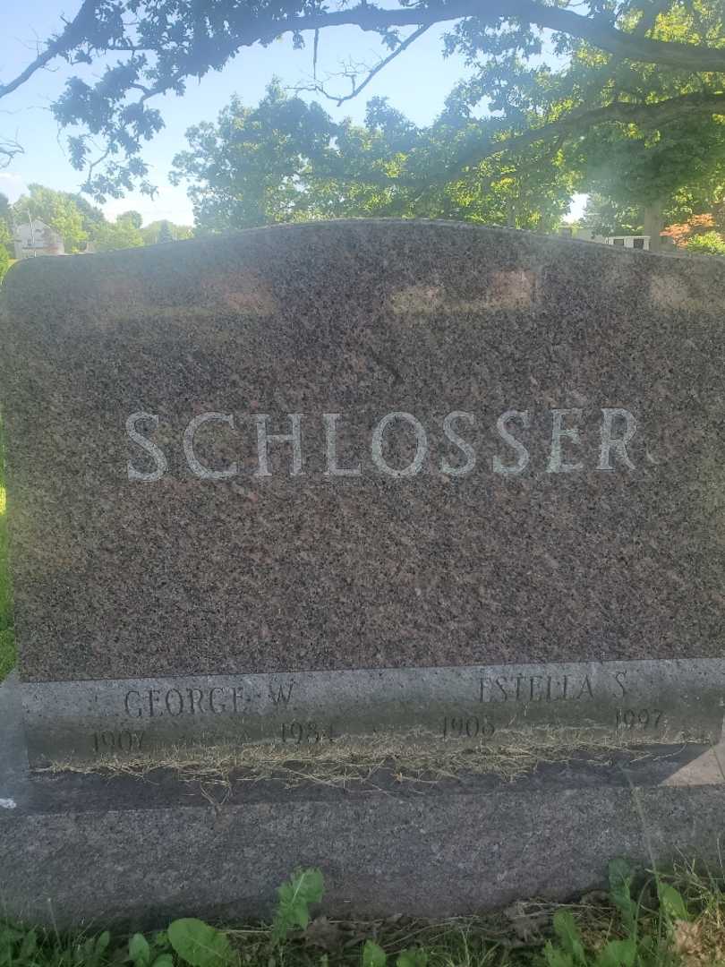 George W. Schlosser's grave. Photo 3