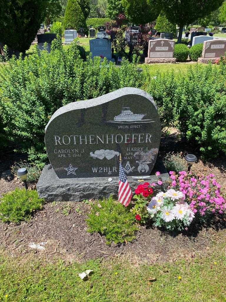 Harry L. Rothenhoefer's grave. Photo 2