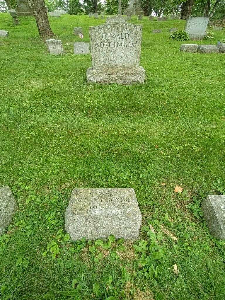 Edward Worthington's grave. Photo 1