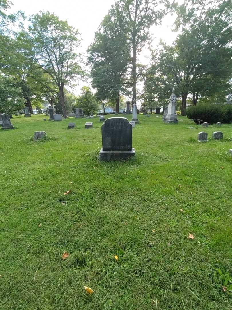 Jessie L. Denzer's grave. Photo 1