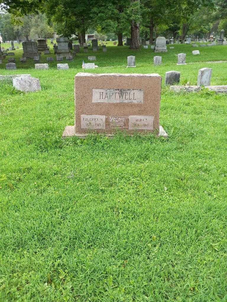 Myra B. Hartwell's grave. Photo 1