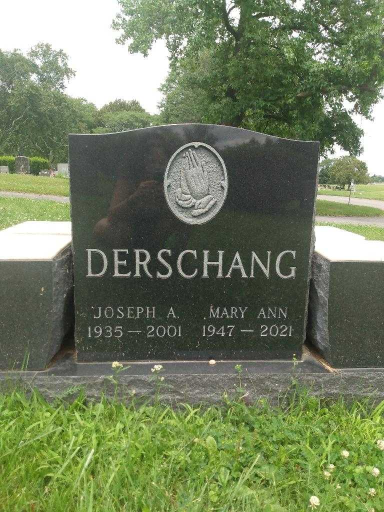 Mary Ann Derschang's grave. Photo 2