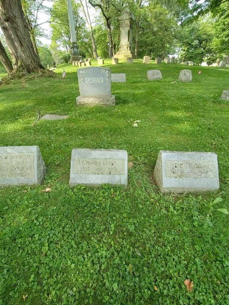 Edward F. Group's grave. Photo 1