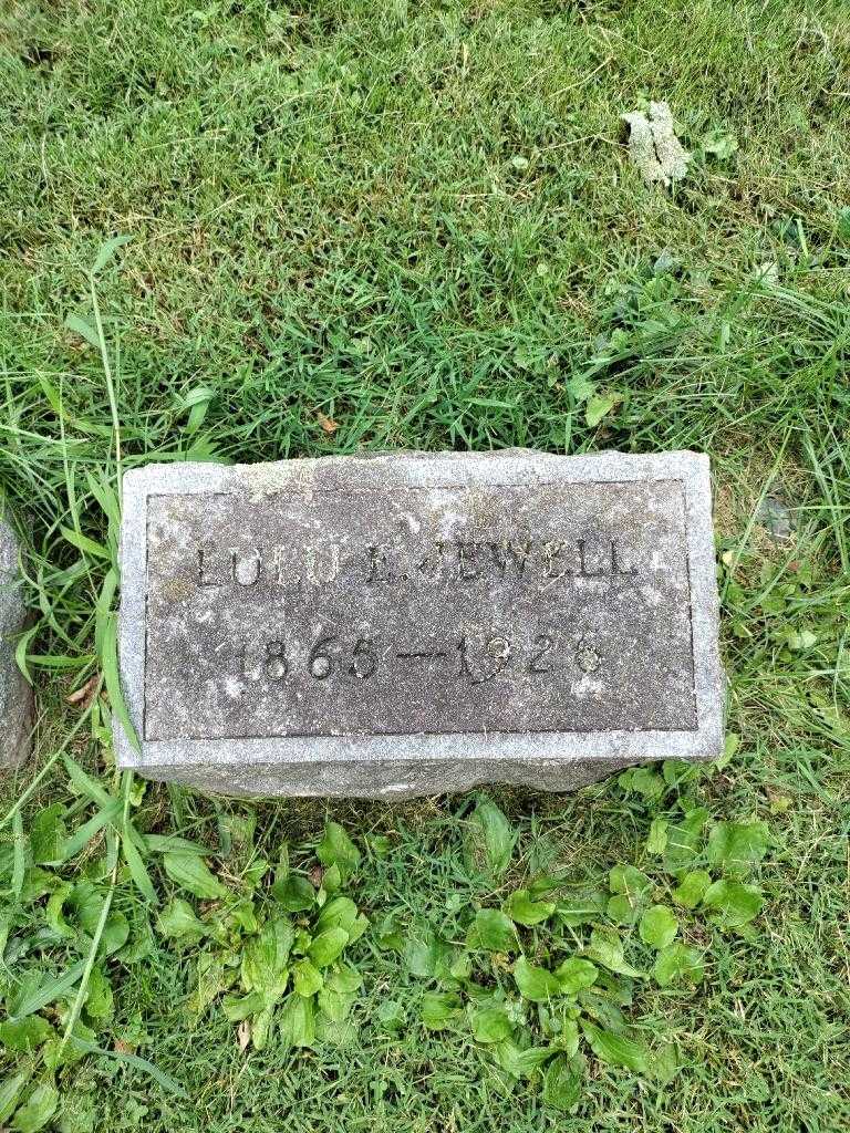 Lulu E. Jewell's grave. Photo 2