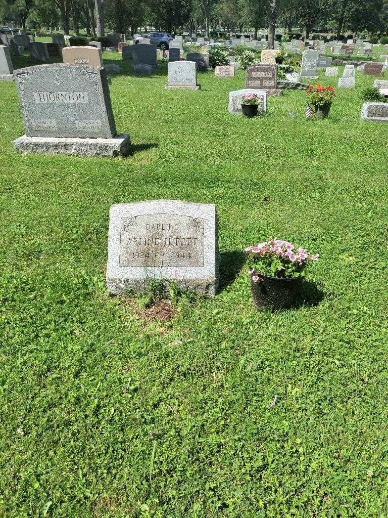 Arline H. Fett's grave. Photo 1