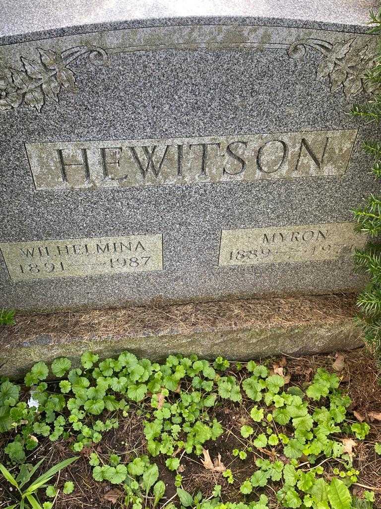 Wilhelmina Hewitson's grave. Photo 3