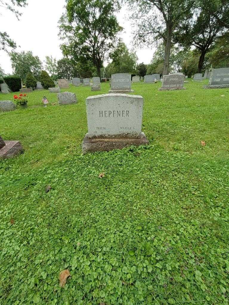 Raymond F. Hepfner's grave. Photo 1