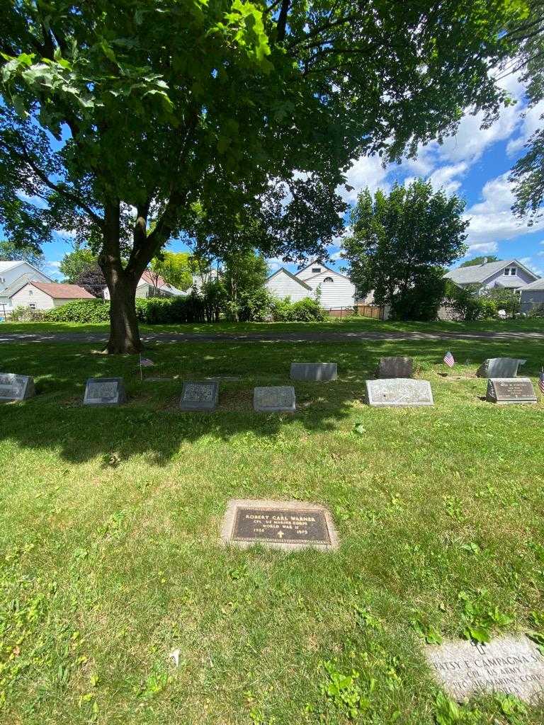 Robert Carl Warner's grave. Photo 3