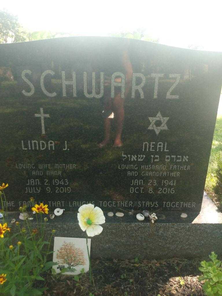 Neal Schwartz's grave. Photo 2