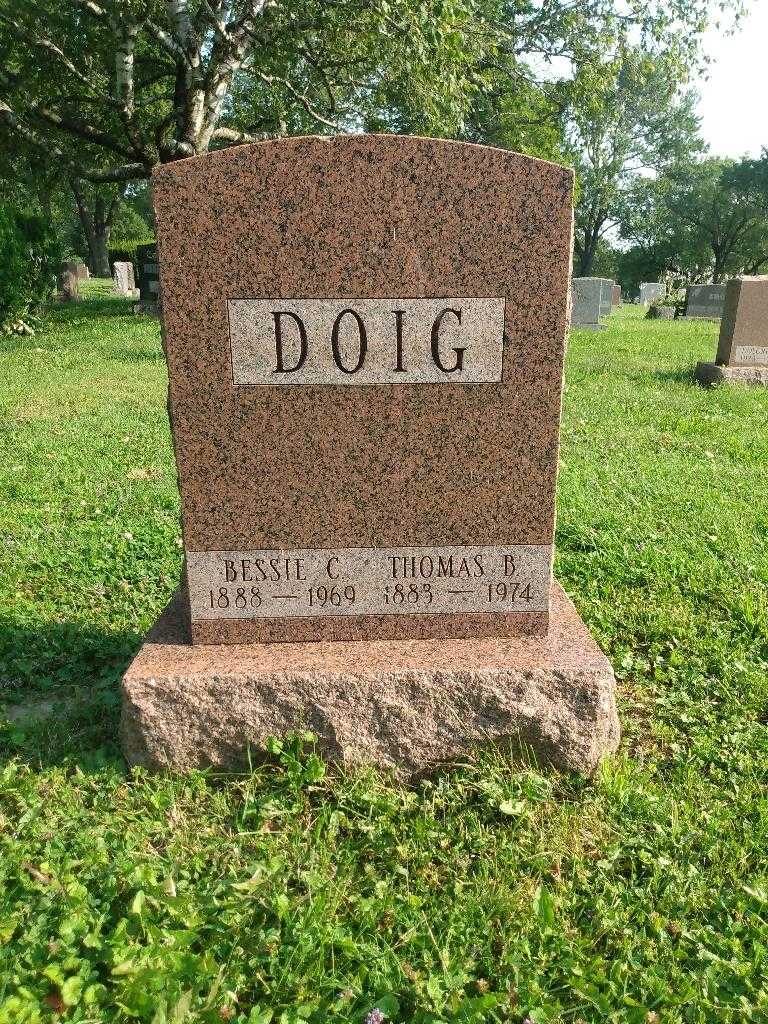 Bessie C. Doig's grave. Photo 3