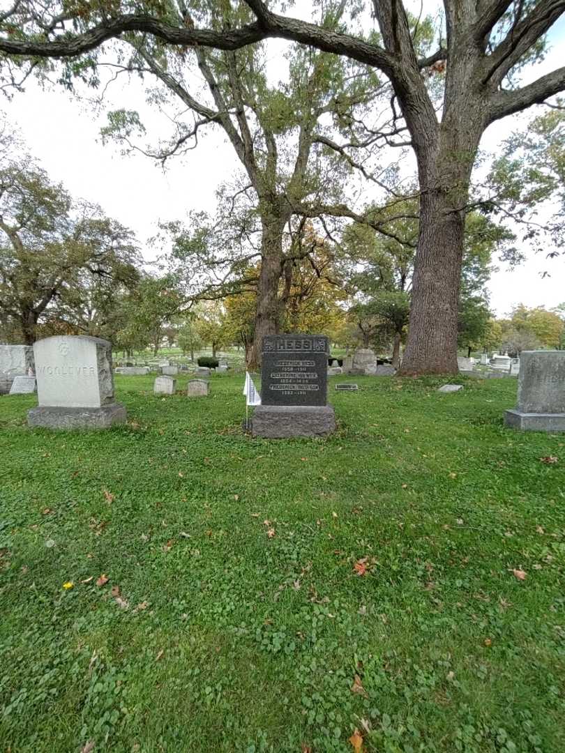 Catherine Hess's grave. Photo 1