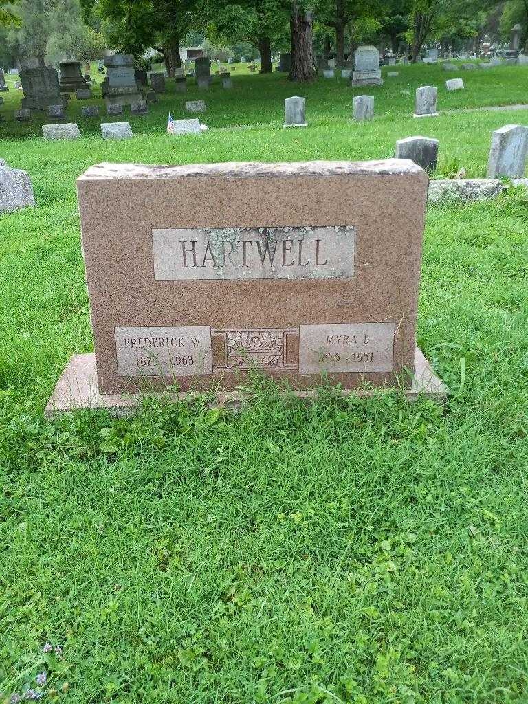 Myra B. Hartwell's grave. Photo 2