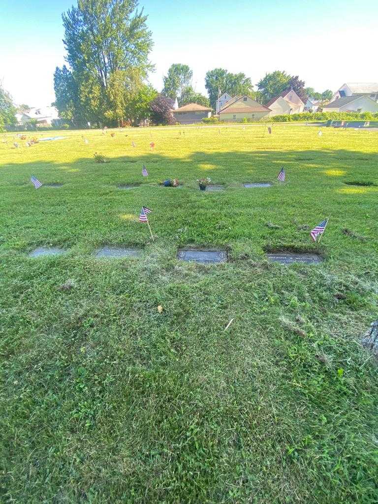 Barbara J. Unger's grave. Photo 1