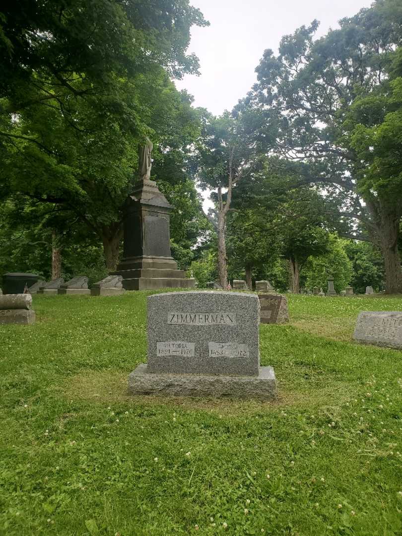 Victoria Zimmerman's grave. Photo 1