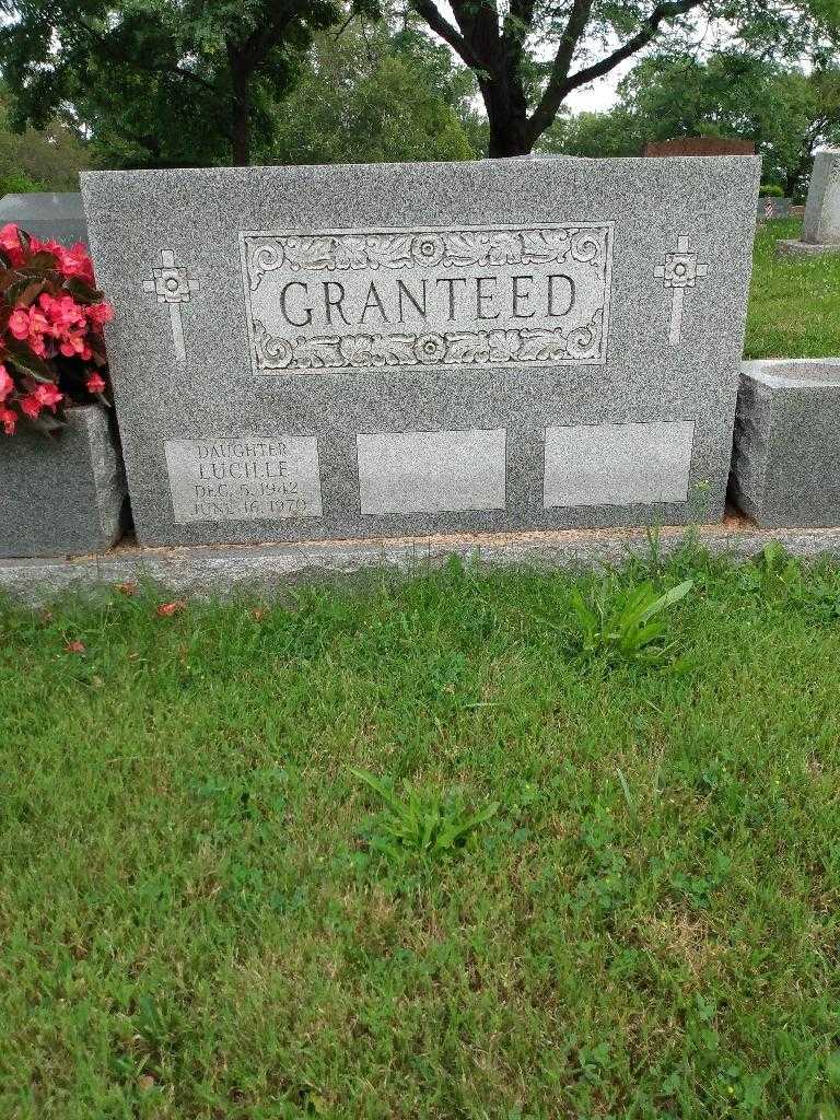 Lucille Granteed's grave. Photo 1