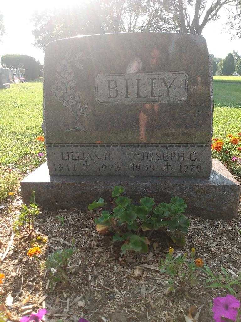 Lillian H. Billy's grave. Photo 1