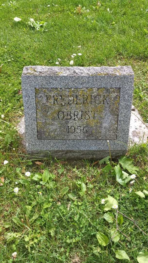 Frederick G. Obrist's grave. Photo 4