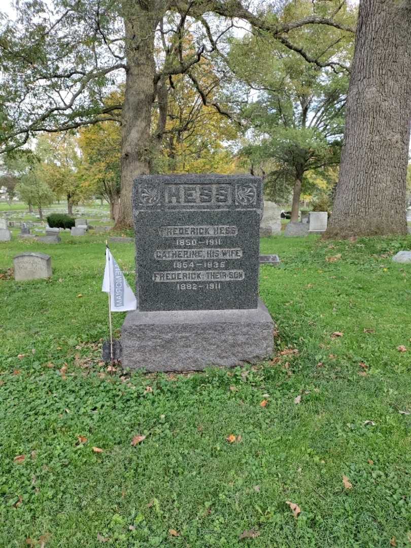 Catherine Hess's grave. Photo 2