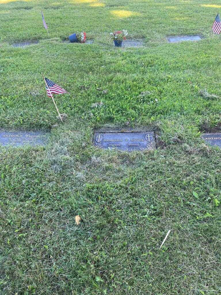Barbara J. Unger's grave. Photo 2
