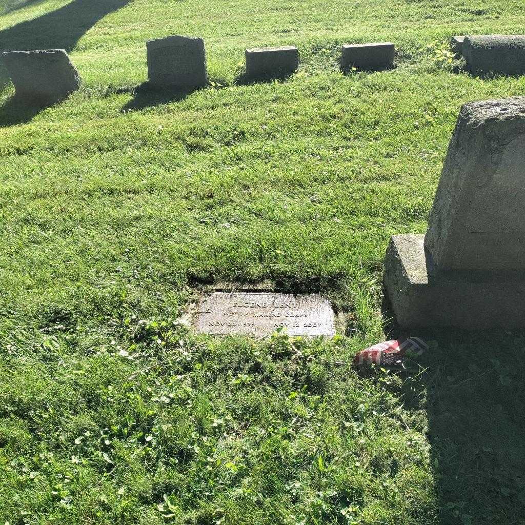 Eugene E. Lent's grave. Photo 3