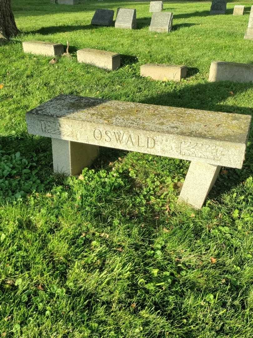 Lydia O. Chandler's grave. Photo 4