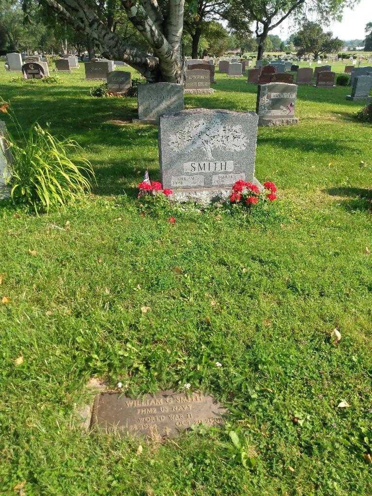 William G. Smith's grave. Photo 5