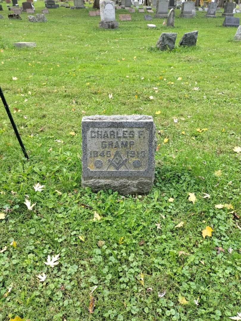 Charles F. Gramp's grave. Photo 2