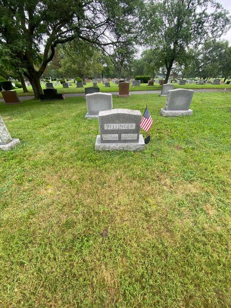 Millie V. Bellinger's grave. Photo 1