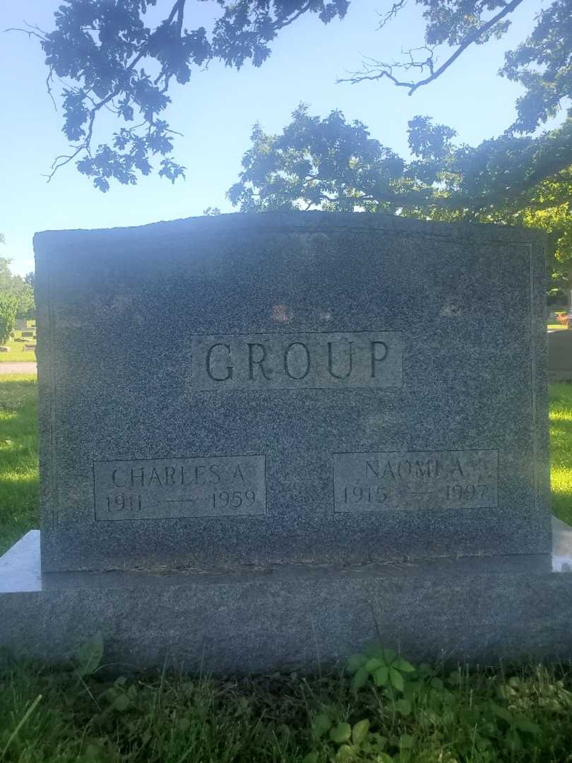 Naomi A. Group's grave. Photo 3