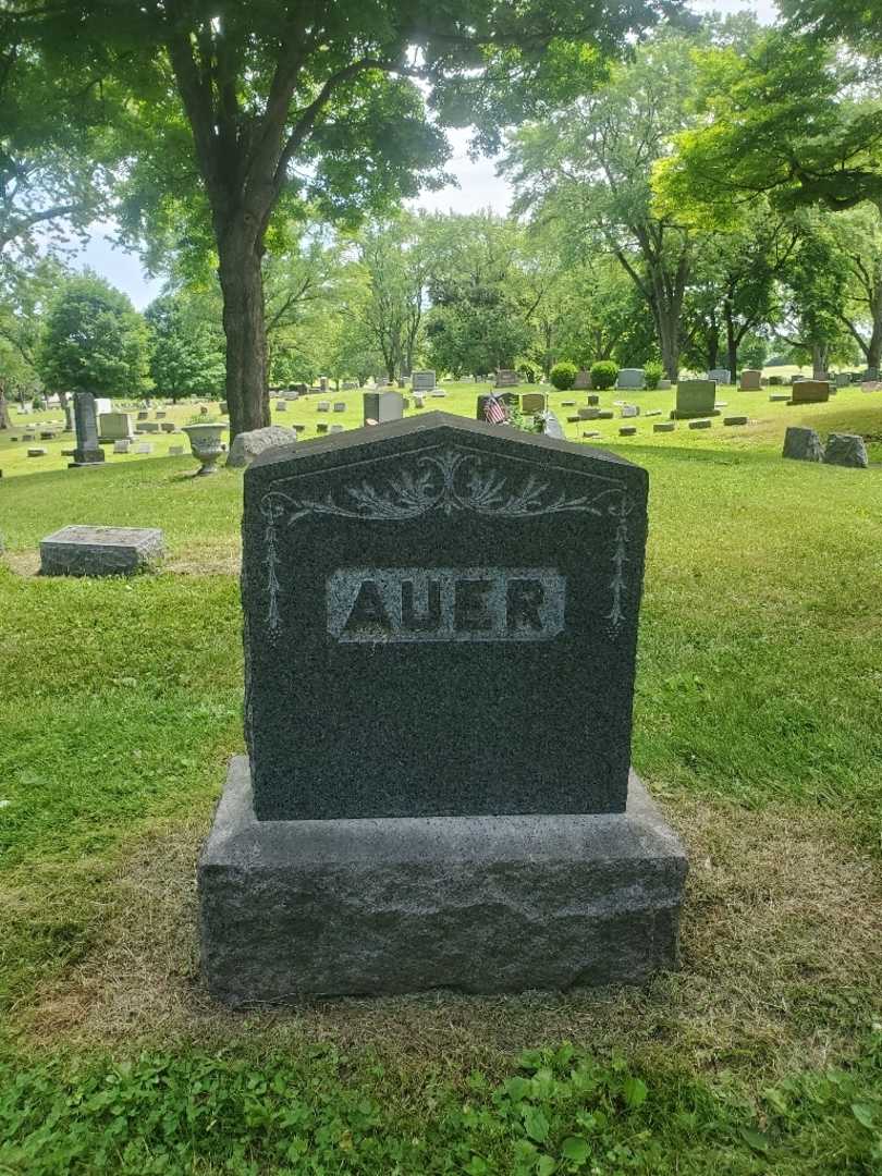Joseph Auer's grave. Photo 4