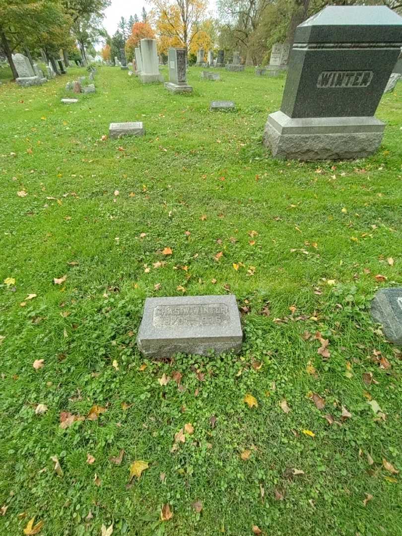 Charles W. Winter's grave. Photo 1