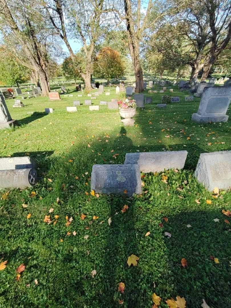 William E. "Will" Parry's grave. Photo 1