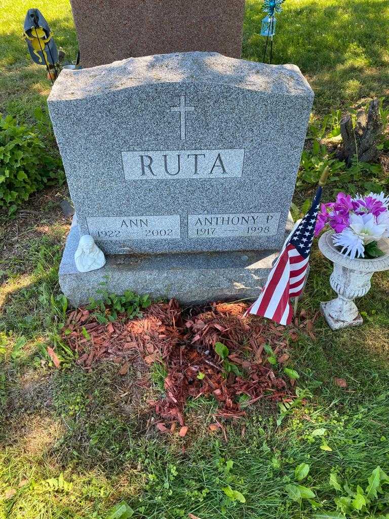 Ann Ruta's grave. Photo 2