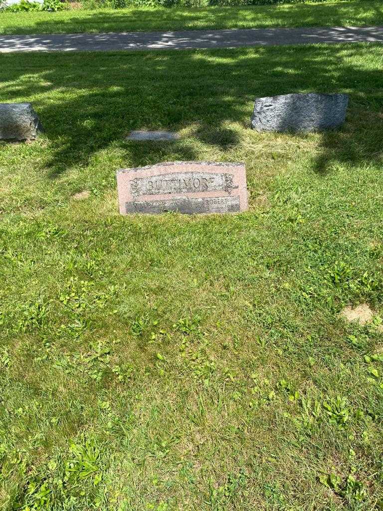 Robert Buttimore's grave. Photo 2