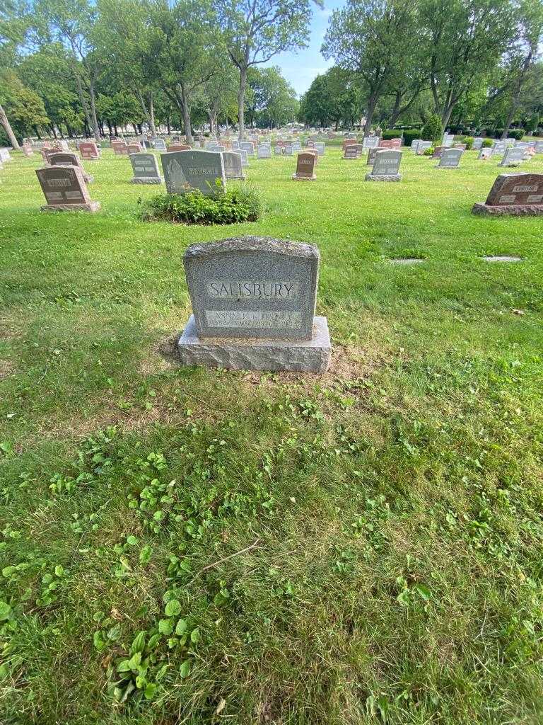 Anna J. Salisbury's grave. Photo 1